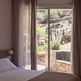 Double room with garden view (1 or 2 beds)